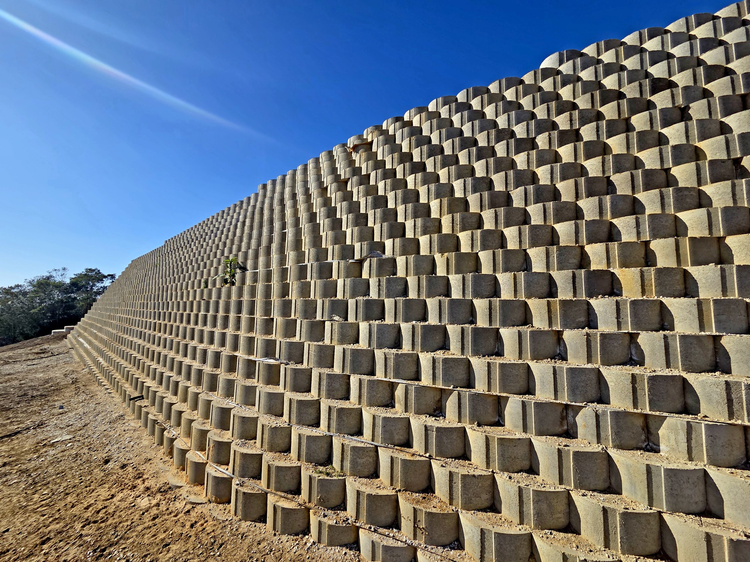 SLOPE STABILISATION ALLOWS CONSTRUCTION ON STEEP SITES SLOPE STABILISATION ALLOWS CONSTRUCTION ON STEEP SITES