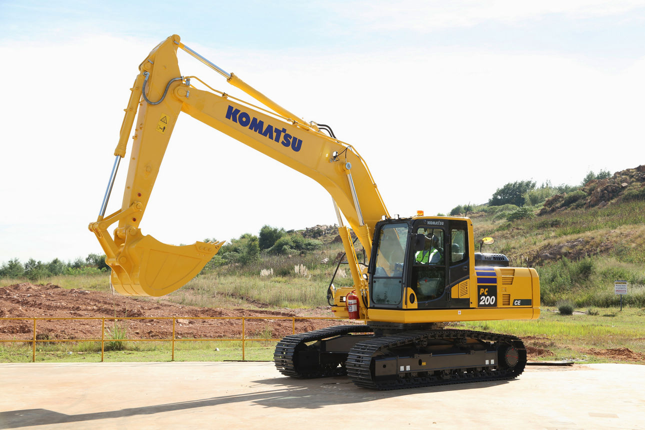 NEW CONSTRUCTION EXCAVATOR